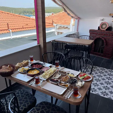 בית אירוח Mavi Ege Butik Otel ספריהיסאר