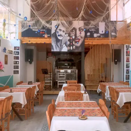 בית אירוח Mavi Ege Butik Otel ספריהיסאר